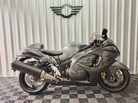 SUZUKI HAYABUSA GSX1300RA SUZUKI HAYABUSA GSX1300RA